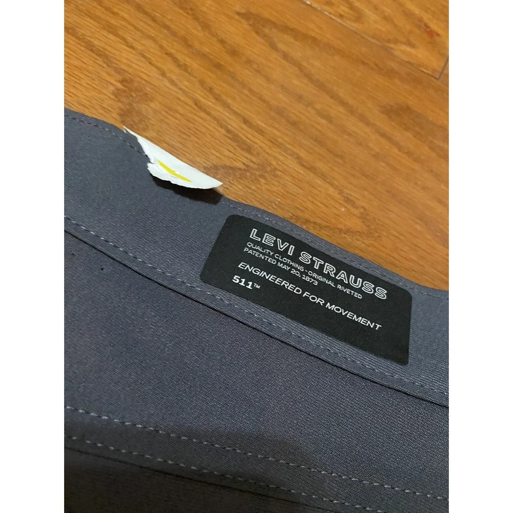 Levi Men 511 Slim Tech Five Pocket Pants - Charcoal Gray 34x30 New! NWT $60